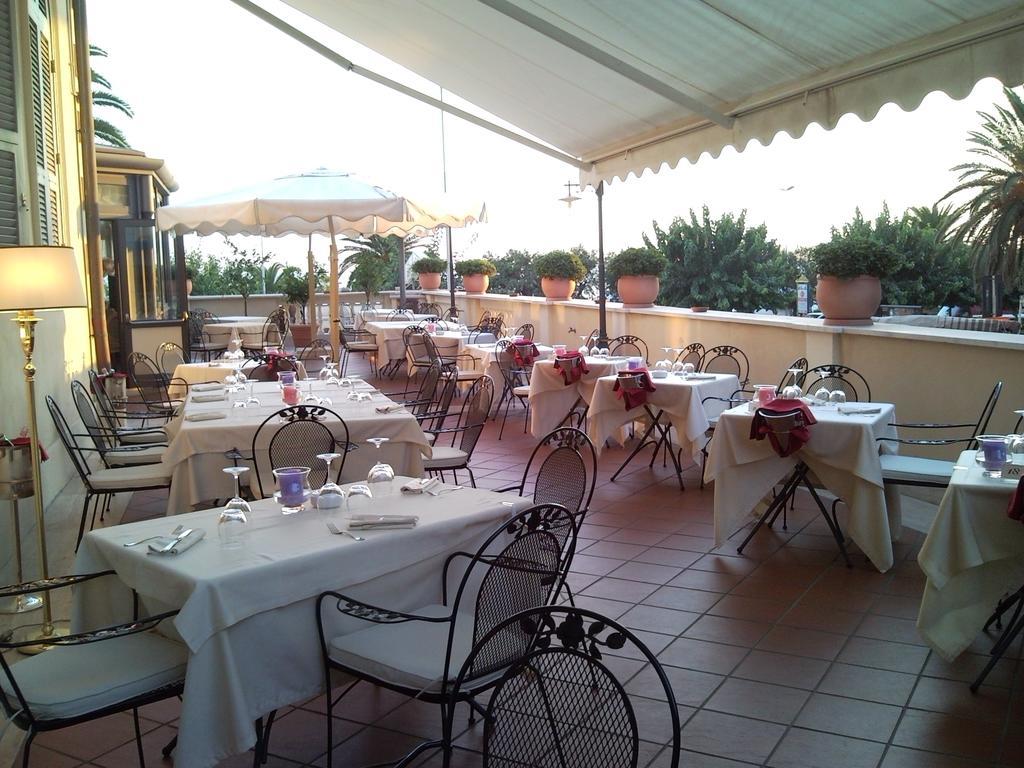 Hotel San Giorgio Civitavecchia Exteriör bild